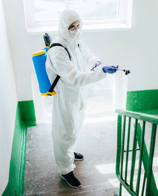  class='img-fluid' src='/u/i/case/01.jpg' /> <a href='/proje/hamambocek-hasereleri'> </a></div><div class='case-content'><div class='case-content-info'><small>Hamamböcek Haşereleri</small><h4><a href='/proje/hamambocek-hasereleri'>Hamamböcek Haşere Kontrolü <i class='far fa-arrow-right'></i></a></h4></div></div></div><div class='case-item'><div class='case-img'><img alt=