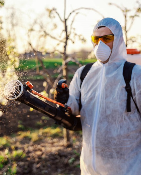  class='img-fluid' src='/u/i/case/05.jpg' /> <a href='/proje/kemirgen-hasereleri'> </a></div><div class='case-content'><div class='case-content-info'><small>Kemirgen Haşereleri</small><h4><a href='/proje/kemirgen-hasereleri'>Kemirgen Haşere Kontrolü <i class='far fa-arrow-right'></i></a></h4></div></div></div><div class='case-item'><div class='case-img'><img alt=